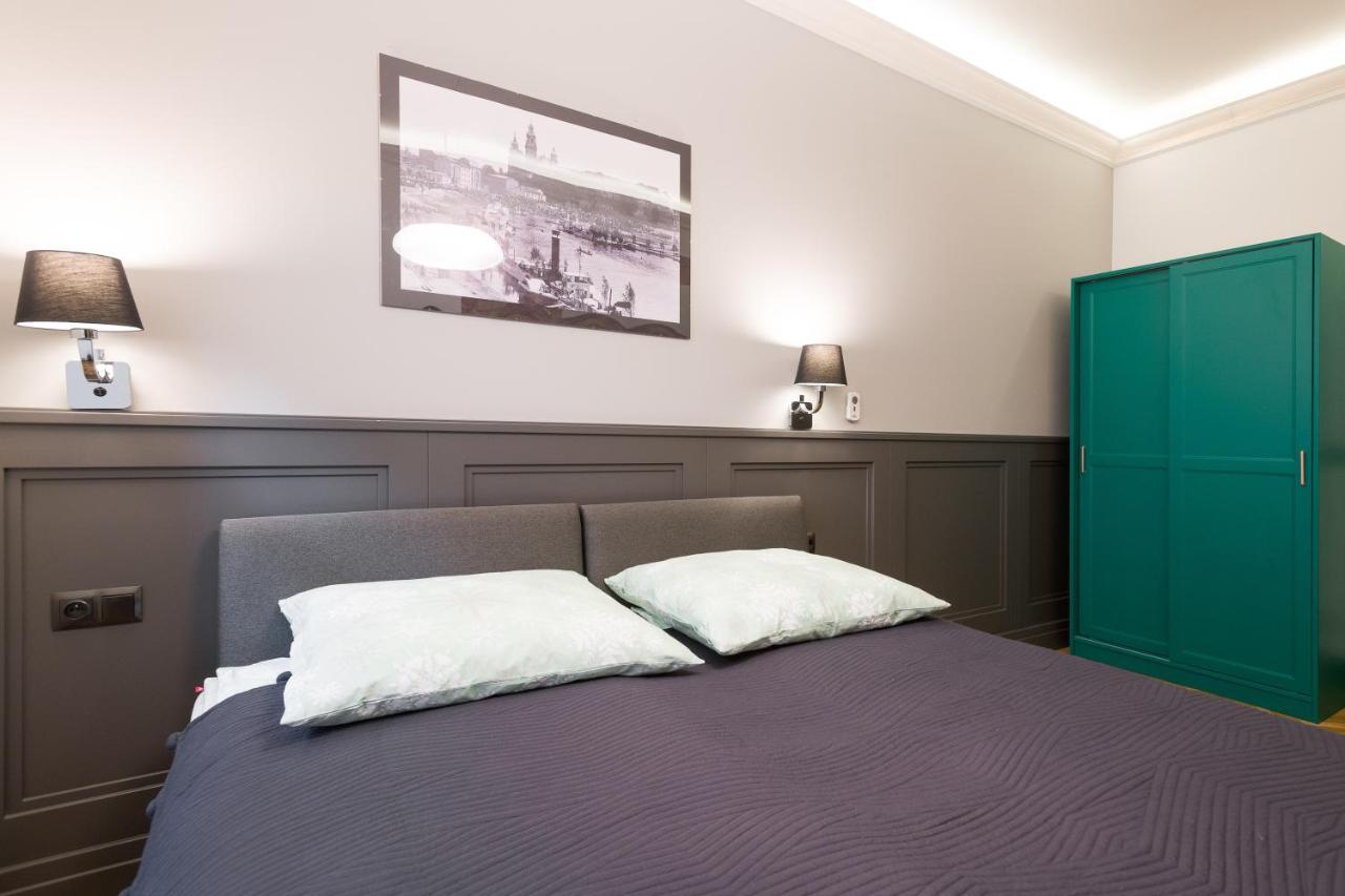 Luxury Apartment At The Main Square Краков Экстерьер фото